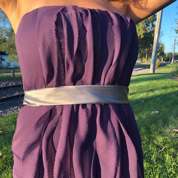 ♦️SALE!♦️Vera Wang Purple Ruffled Gown Dress Sz 10 - Picture 8 of 8